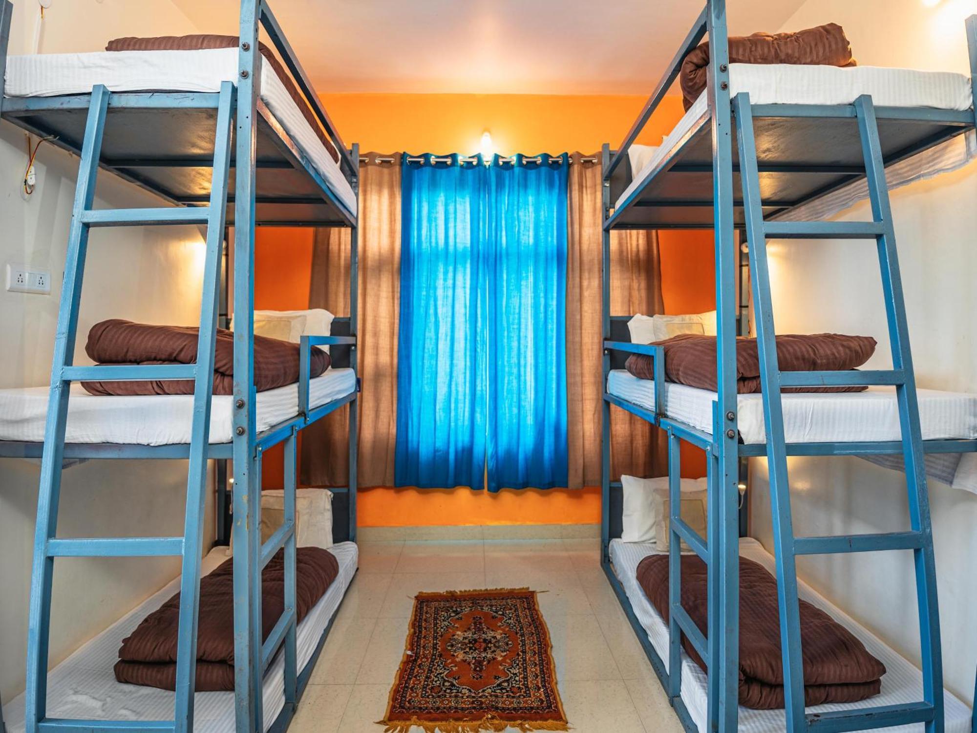 Hostel The Bunker Bir Zewnętrze zdjęcie